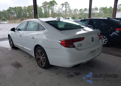 2017 Buick Lacrosse Essence z USA, uszkodzony, nr VIN 1G4ZP5SS2HU167149